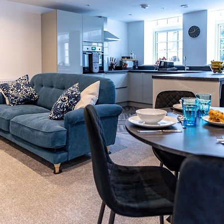 Apartamento Stylish & Contemporary 2-Bed Townhouse - Parking - Wi-Fi - Netflix Worksop Exterior foto