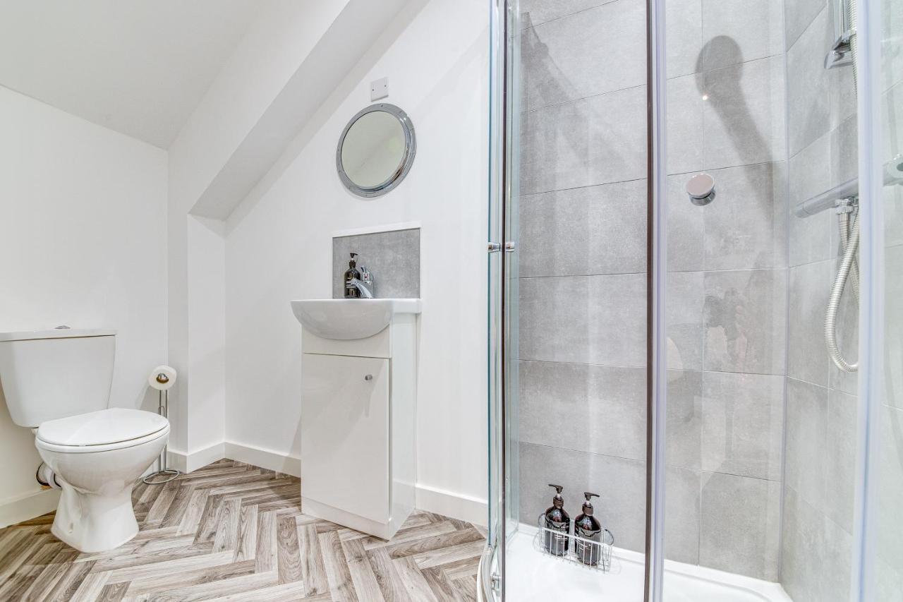 Apartamento Stylish & Contemporary 2-Bed Townhouse - Parking - Wi-Fi - Netflix Worksop Exterior foto
