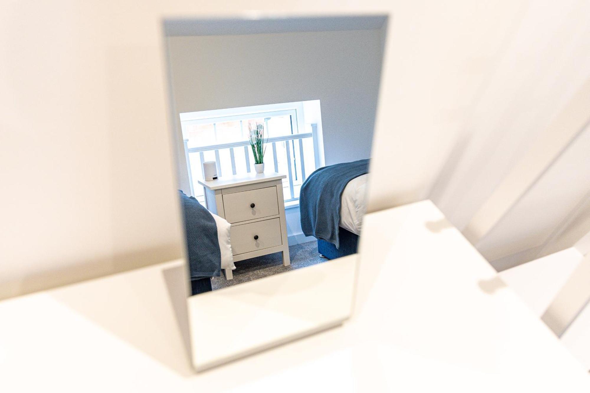 Apartamento Stylish & Contemporary 2-Bed Townhouse - Parking - Wi-Fi - Netflix Worksop Exterior foto