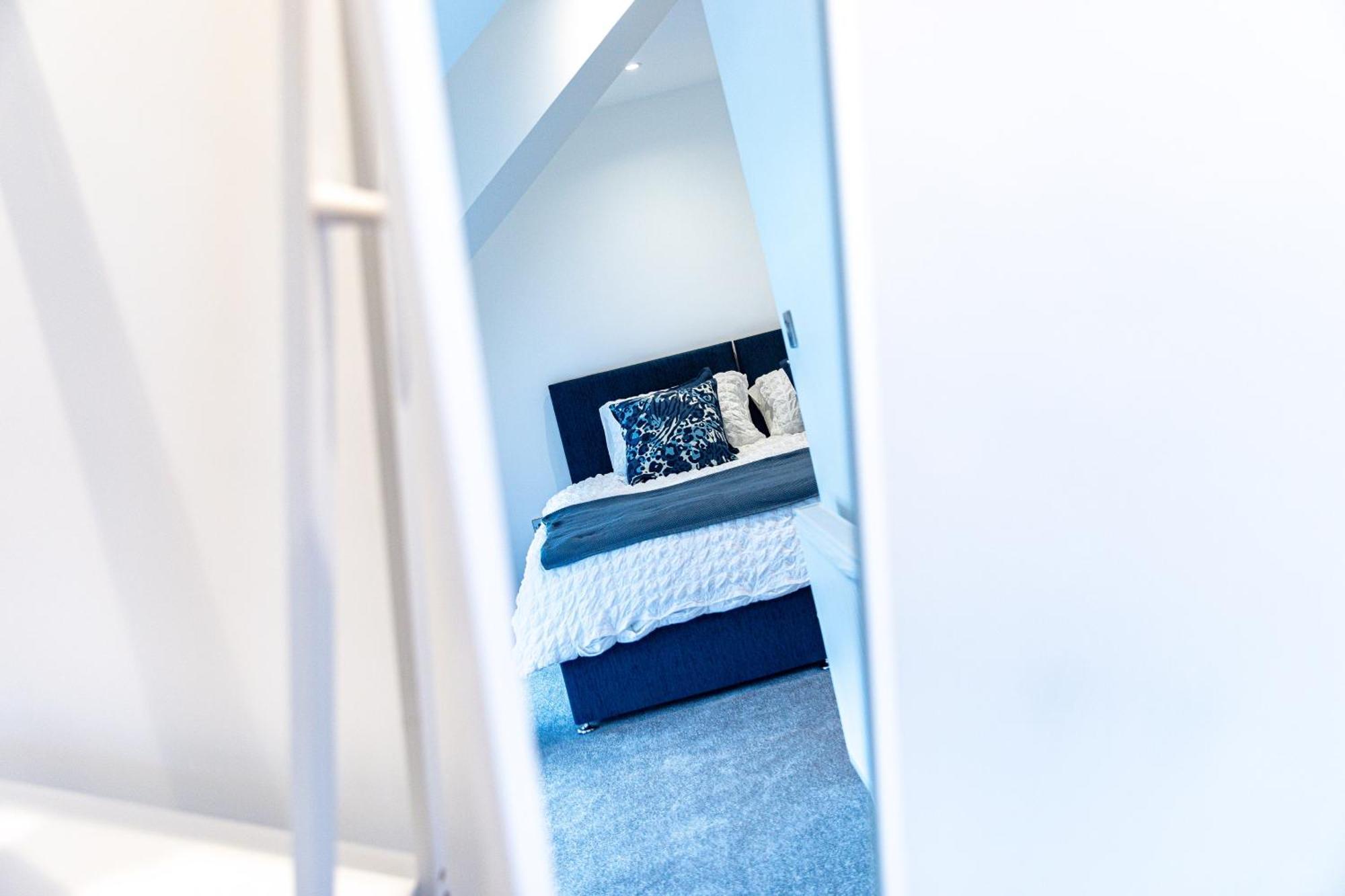 Apartamento Stylish & Contemporary 2-Bed Townhouse - Parking - Wi-Fi - Netflix Worksop Habitación foto