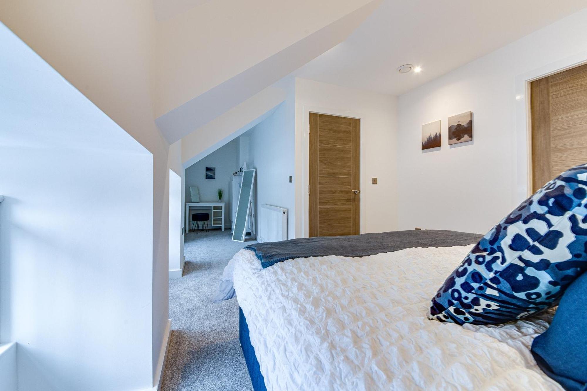 Apartamento Stylish & Contemporary 2-Bed Townhouse - Parking - Wi-Fi - Netflix Worksop Habitación foto